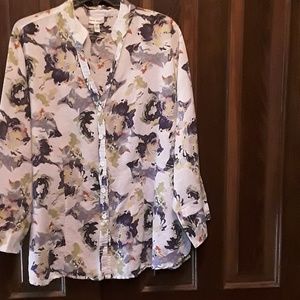 Floral 3/4 length sleeve shirt